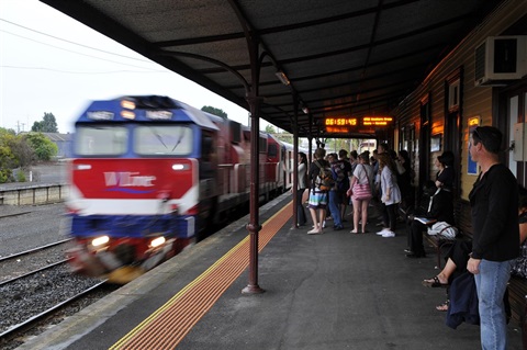 Colac Train Station